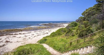 Perfect Location Near Collers Beach