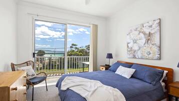 5 bedrooms, iron/ironing board, WiFi