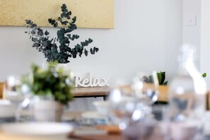 Dining - Seaside Beach House (Dolphin Point)