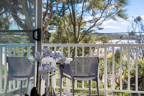 Property grounds - Seaside Beach House (Dolphin Point)