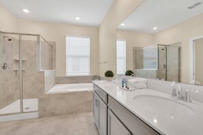 Bathroom - 635 Ocean Course Avenue (Davenport)