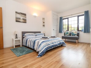 1 habitación, decoración personalizada y muebles diferentes