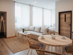 Studio Suite | Iron/ironing board, free WiFi, bed sheets - Dream Apart Apartamenty 51 (Ustron)