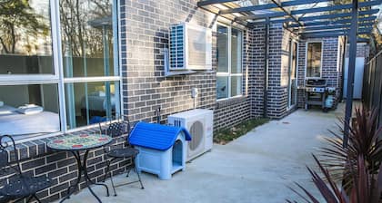 HIDDEN HAVEN - pet friendly retreat in the heart of Bright