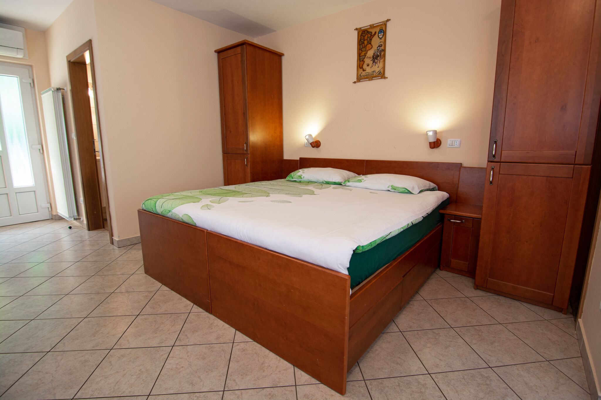 Studio Keluarga | Didekorasi berbeda-beda dan dilengkapi dengan perabotan berbeda-beda