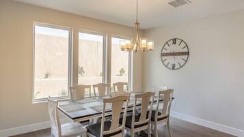 House, Multiple Beds (Fairway to Heaven) | Dining