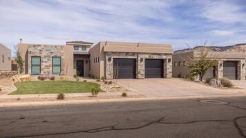 House, Multiple Beds (Fairway to Heaven) | View from property