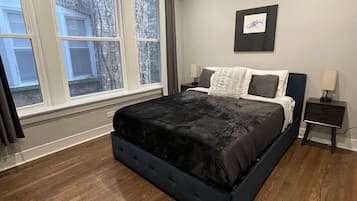 3 bedrooms, desk, iron/ironing board, free WiFi