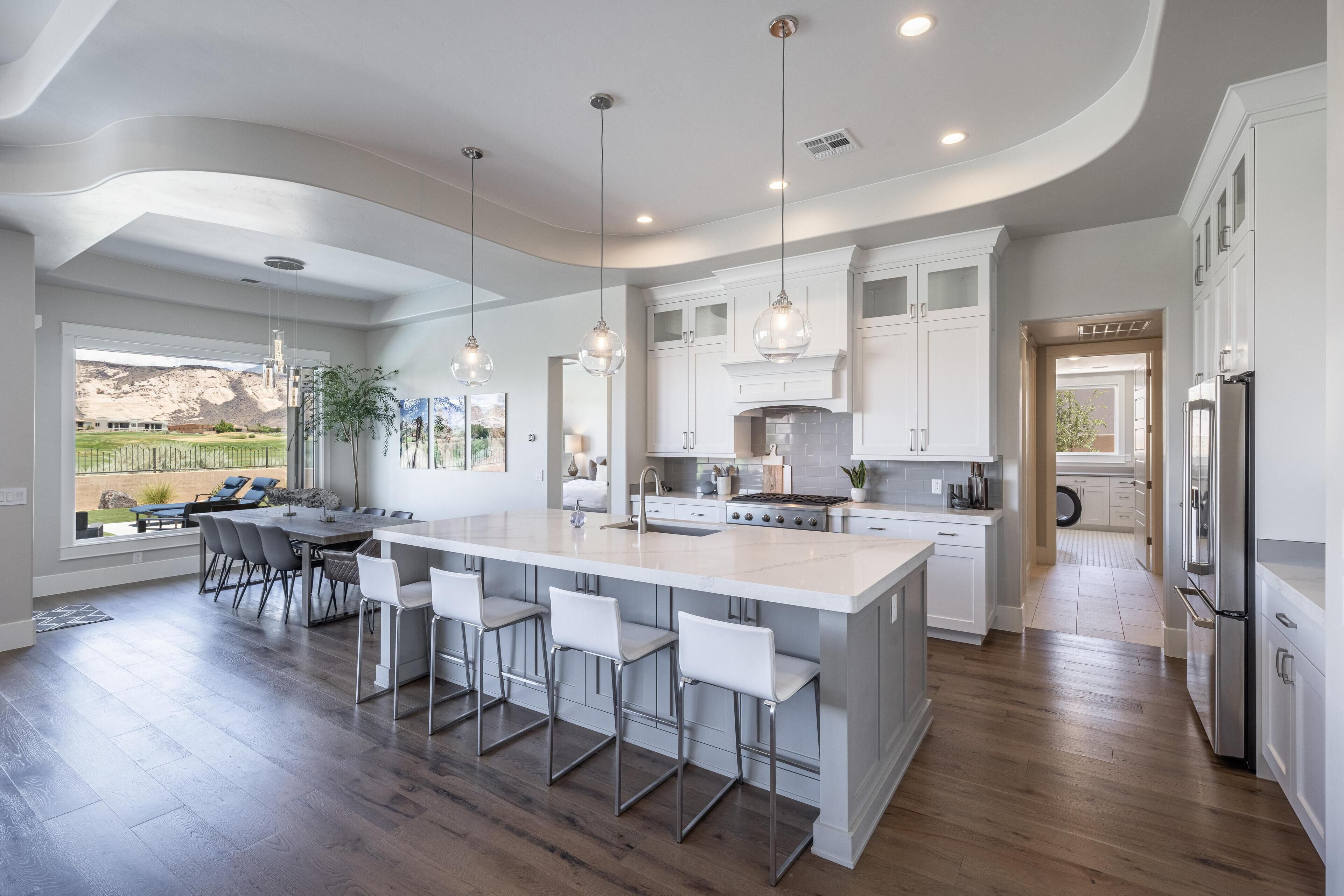 House, Multiple Beds (Oasis On The 9th) | Private kitchen
