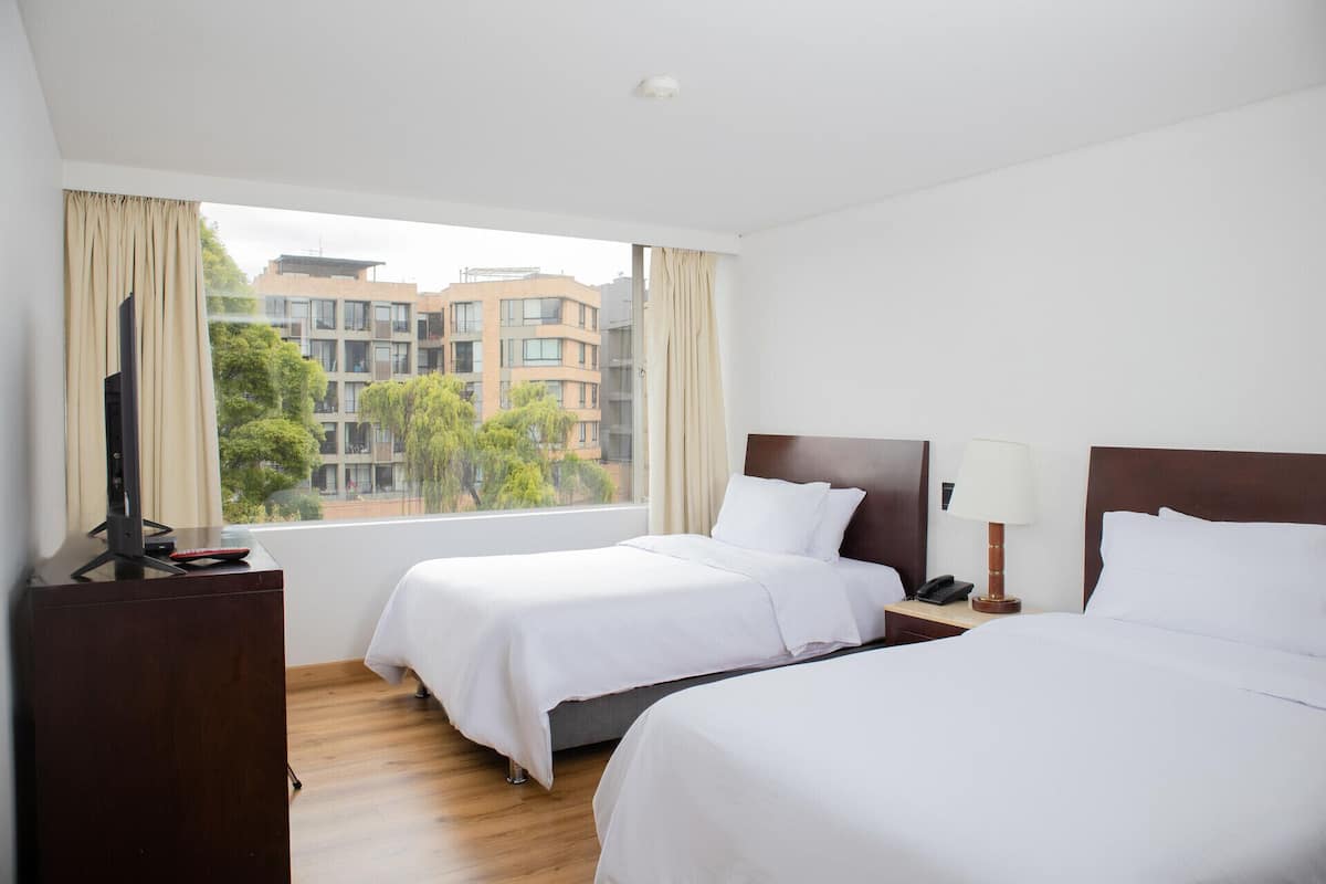 Minibar, escritorio, insonorización y wifi gratis