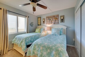 2 bedrooms, desk, iron/ironing board, free Internet
