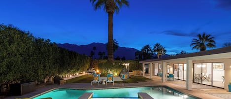 Et oppvarmet basseng