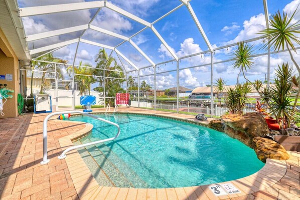 Outdoor pool, a heated pool