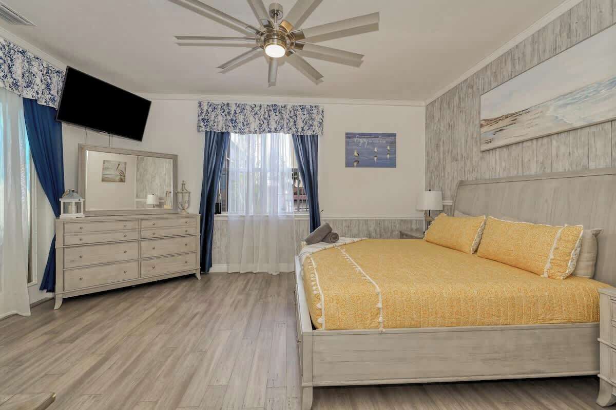 4 soverom, strykejern/-brett og wi-fi (inkludert)