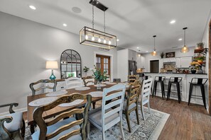 Dining - Florence Family Farmhouse Retreat (Waco)