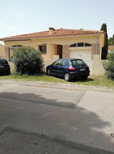 5 minutes from the beach. House with veranda + terrace. Ideal for families