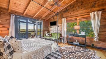 3 bedrooms, iron/ironing board, internet, bed sheets