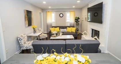 Modern Convenient Spot for 9 to Enjoy & Relax!