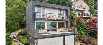 New! Modern Home w/ Spectacular Views +Hot tub