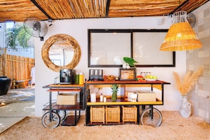 Breakfast area