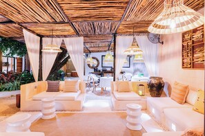 Sala de estar en el lobby