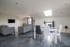 Living room - The Annexe, Melbourne House (Penrith)