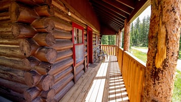 Cabin 16 | 2 bedrooms, bed sheets
