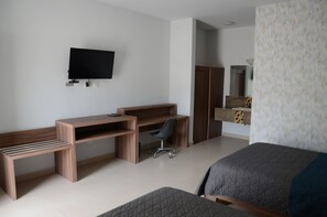 Quarto conforto | Roupas de cama antialérgicas, escrivaninha