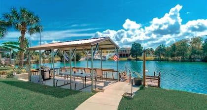 Paradise - Golf Cart Rental, Kayaks, Paddle Boat, Fishing & Swimming