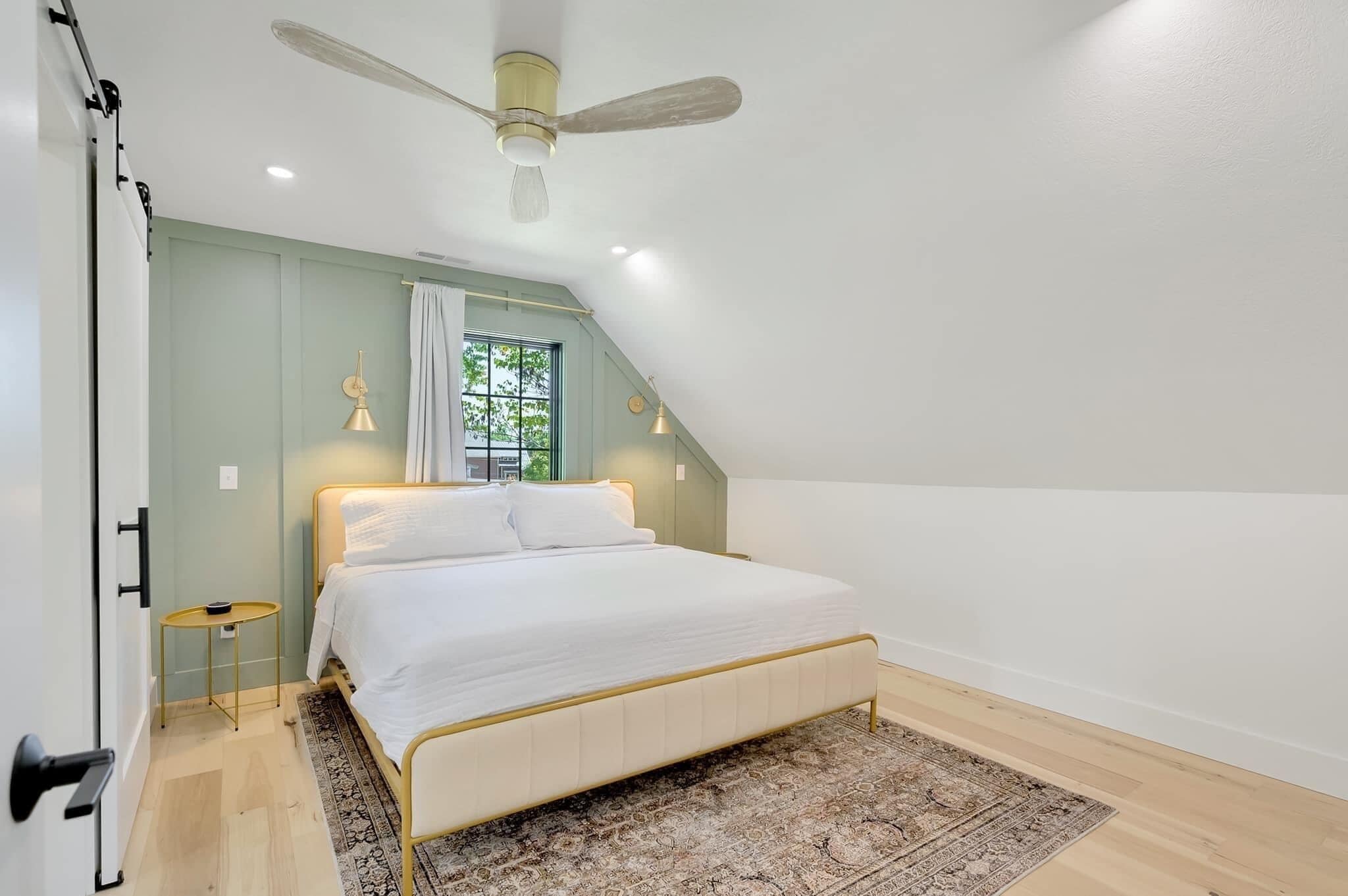 4 bedrooms, free WiFi, bed sheets