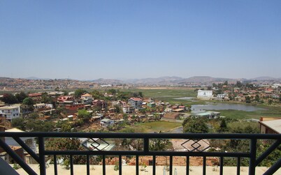 Villa with panoramic view, swimming pool and gym