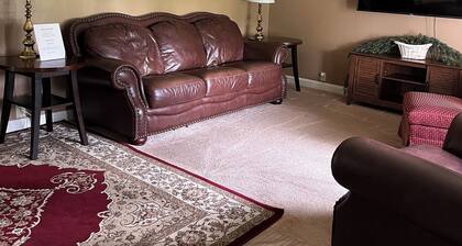 Comfortable 3 bedroom in nice quiet neighborhood.