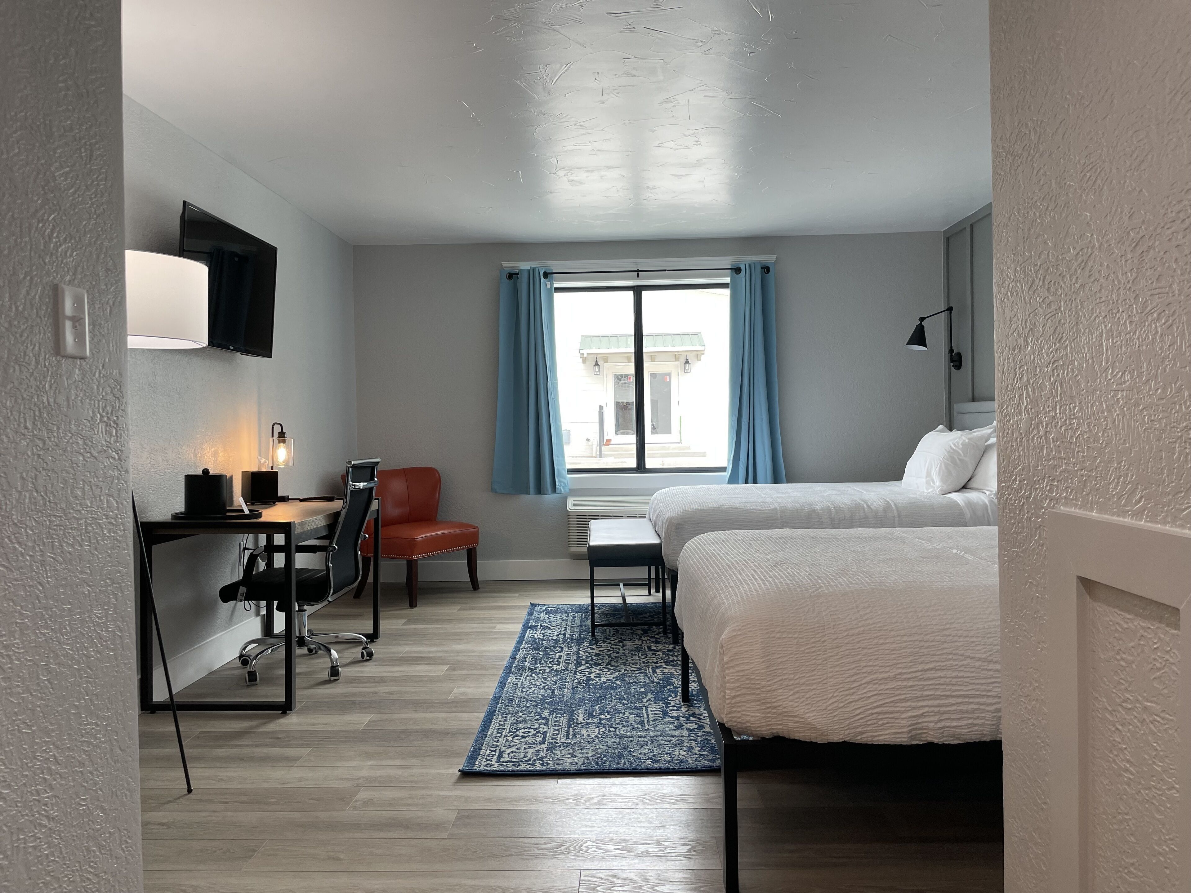Soundproofing, iron/ironing board, free WiFi, bed sheets