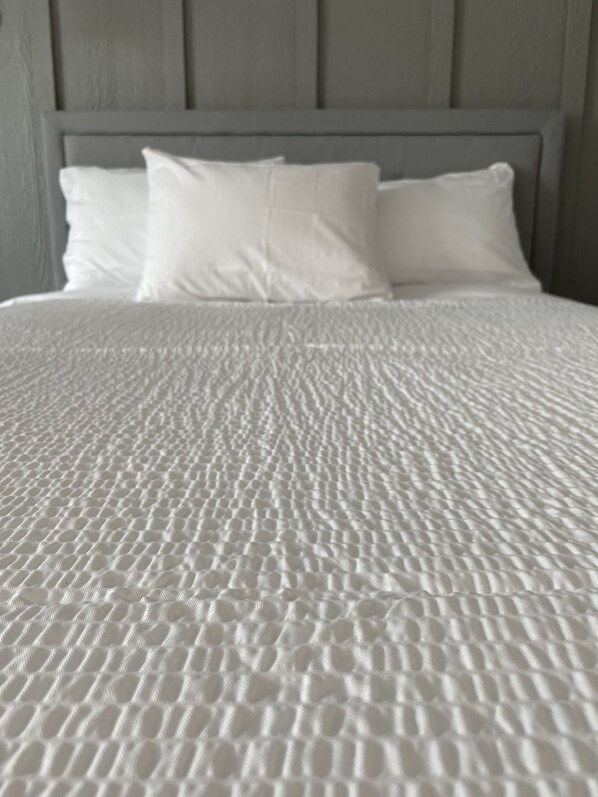 Standard Single Room | Soundproofing, iron/ironing board, free WiFi, bed sheets