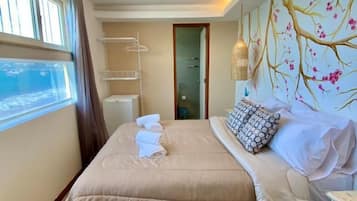 Deluxe Double Room | Individually decorated, laptop workspace, free WiFi, bed sheets