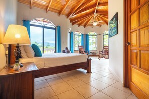 3 Schlafzimmer, Schreibtisch, kostenloses WLAN, Bettwäsche