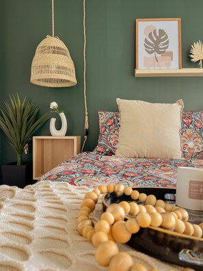 1 dormitorio, tabla de planchar con plancha, cuna de viaje y wifi gratis