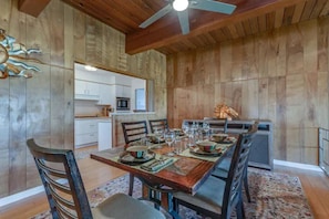 Dining - Spacious bohemian canyon home with views (Reno)