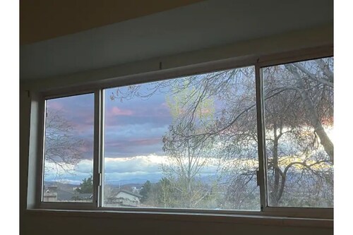 Spacious bohemian canyon home with views