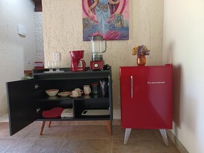 Premium Suite, Garden View | Private kitchen