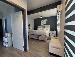 3 bedrooms, iron/ironing board, free WiFi, bed sheets