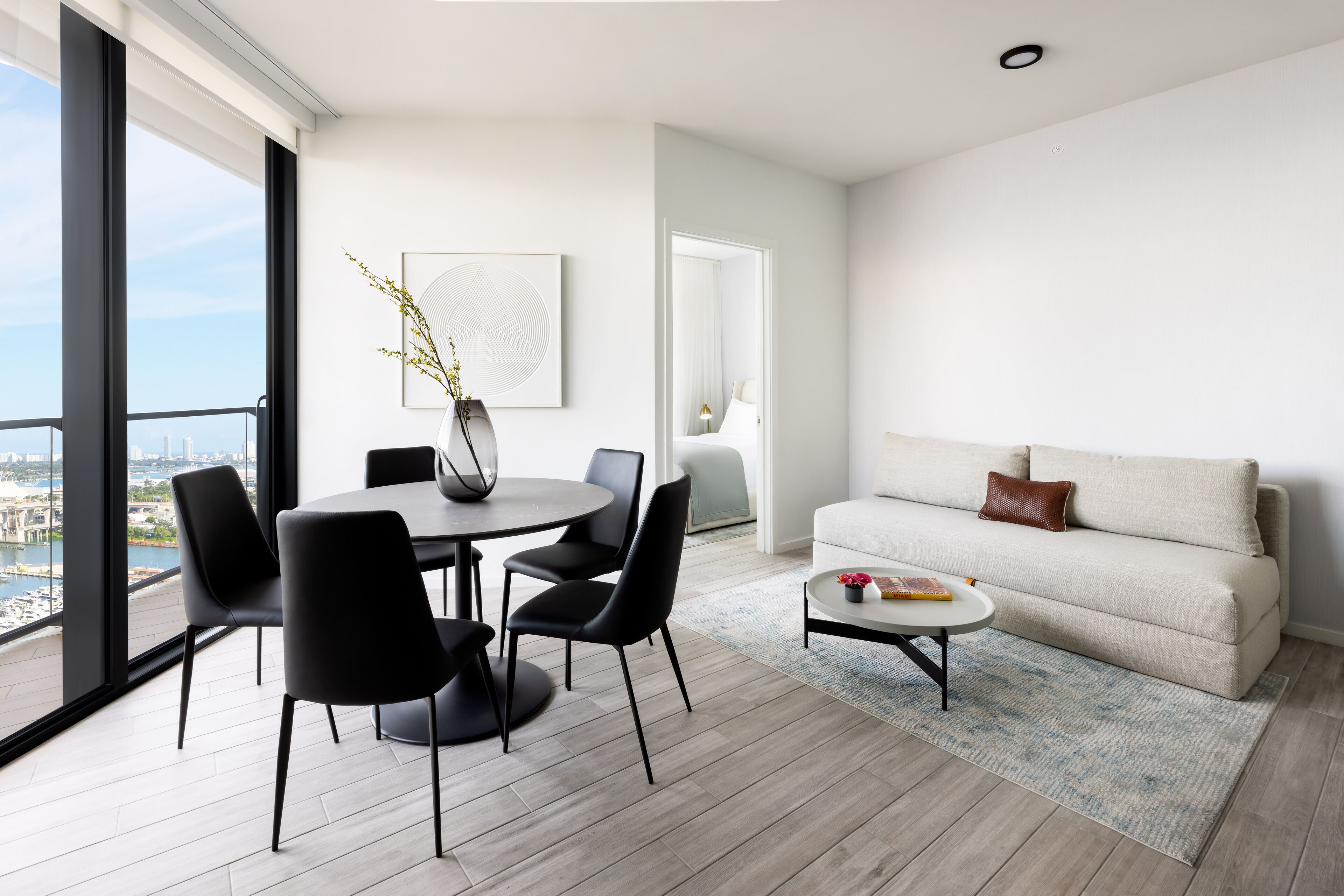 Allergikerbettwaren, Tempur-Pedic-Betten, Minibar, Zimmersafe