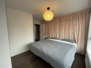 1 bedroom, iron/ironing board, travel cot, free WiFi