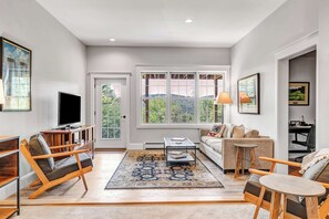 TV, fireplace, offices