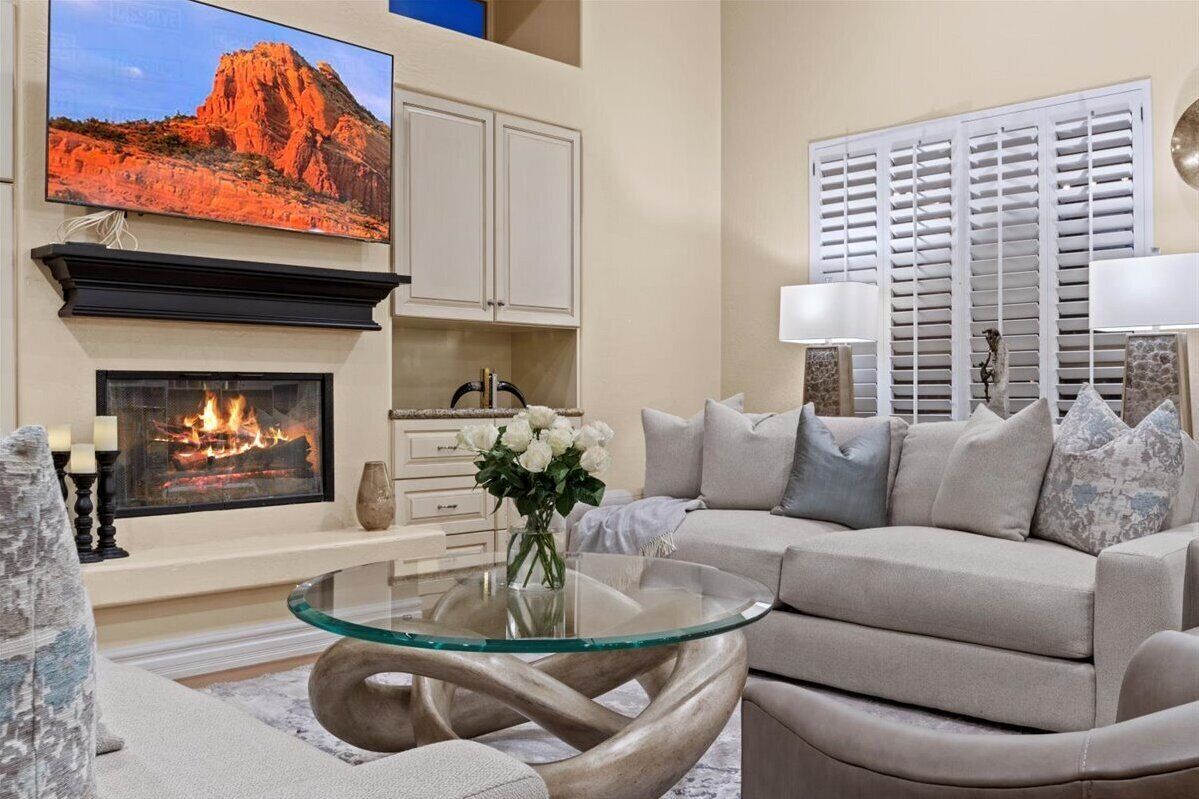 Televisión, chimenea y videojuegos 