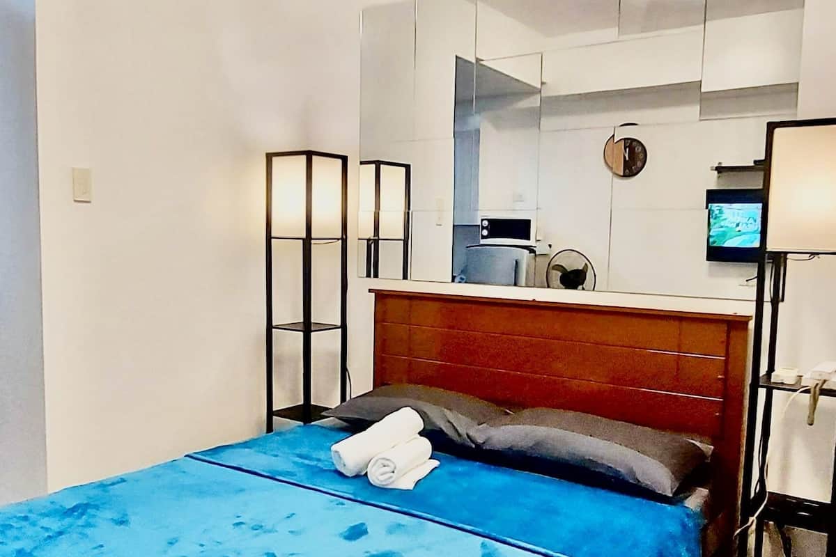 1 habitación, colchones con efecto memoria y cortinas blackout
