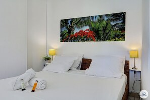 Iron/ironing board, free WiFi, bed sheets