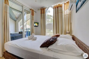 2 bedrooms, iron/ironing board, travel cot, free WiFi