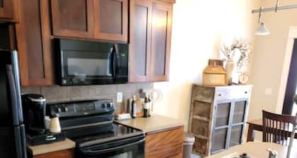 Hilltop Villa: Stunning country views ★ 2 Bed 1.5 Bath