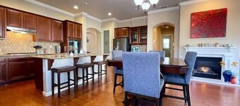 One Story, Pet & Family Friendly, Fireplace